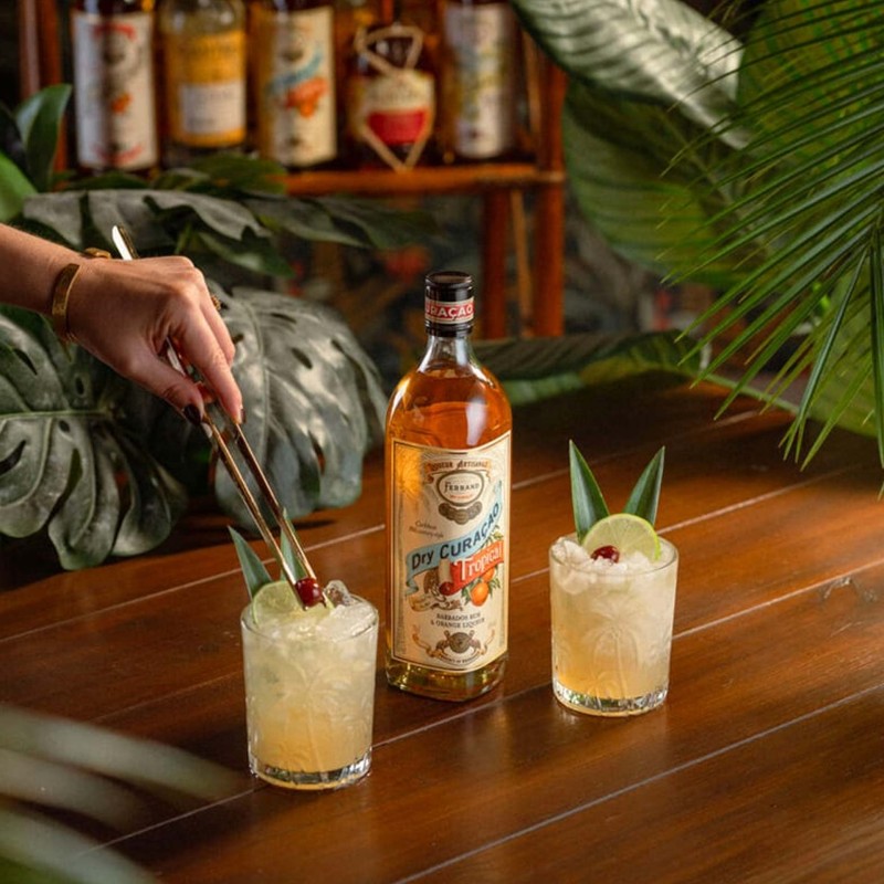 Licor Pierre Ferrand Dry Cura�ao Tropical 70Cl 40%